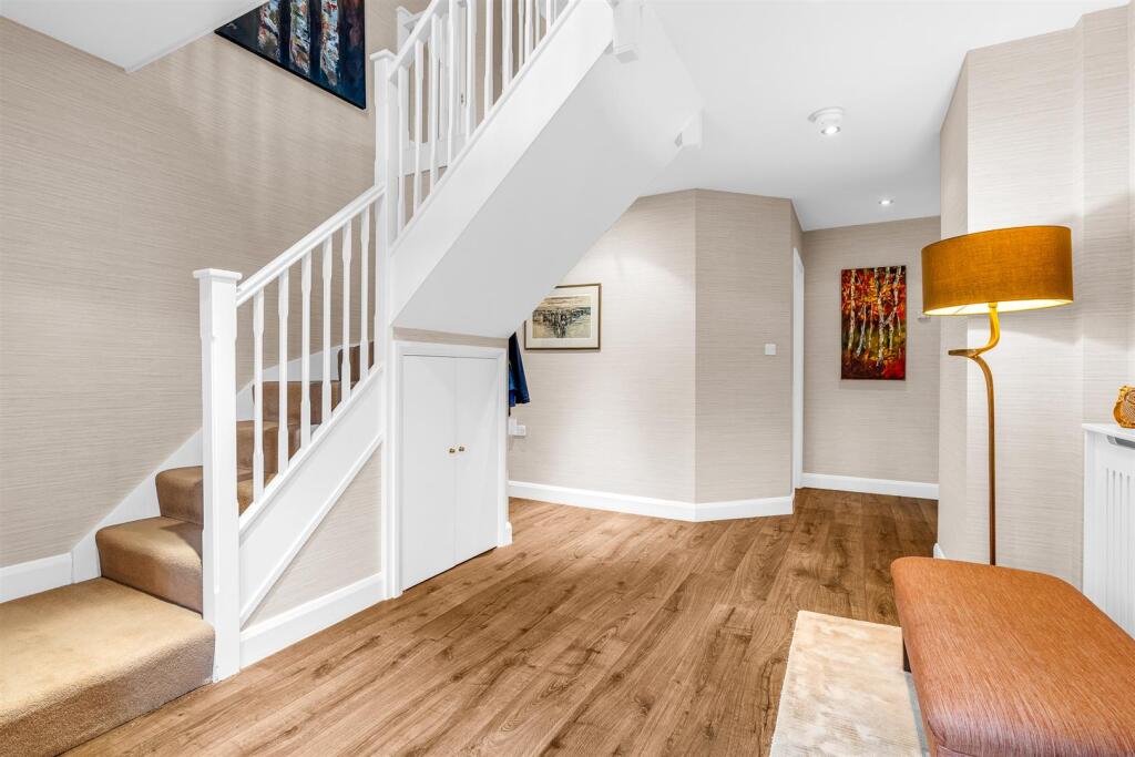 Additional image 13 of Canonsfield Road, Welwyn