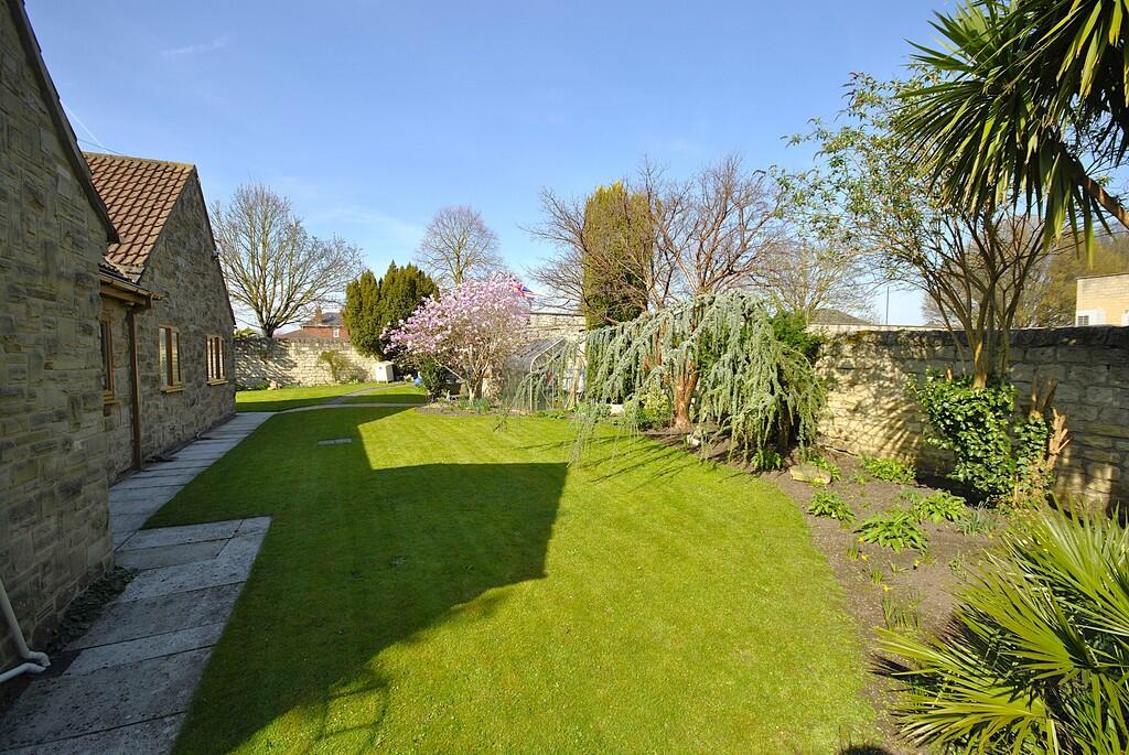 Quaker Lane, Warmsworth, Doncaster photo 3