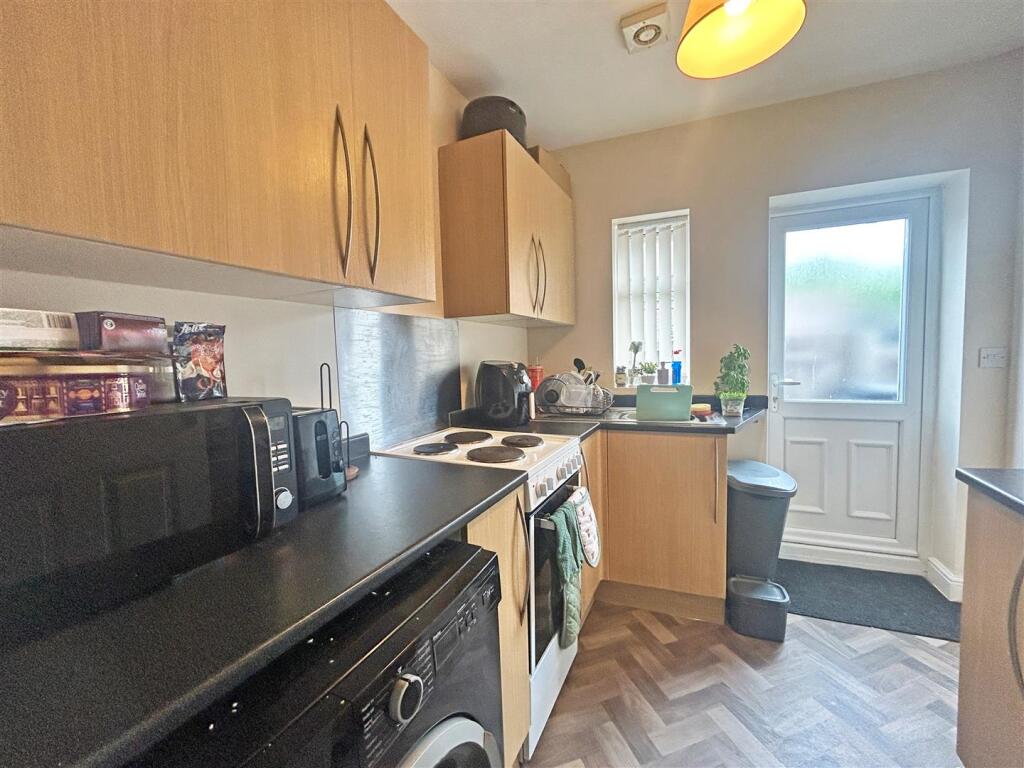 Apartment in Crewe, Coppenhall - View 5