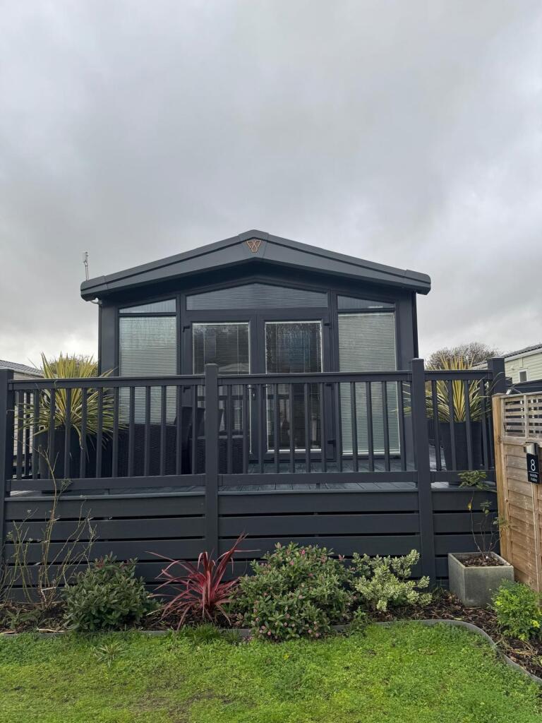 Main image of property: Berrow Road, Burnham on Sea, TA8 2ES