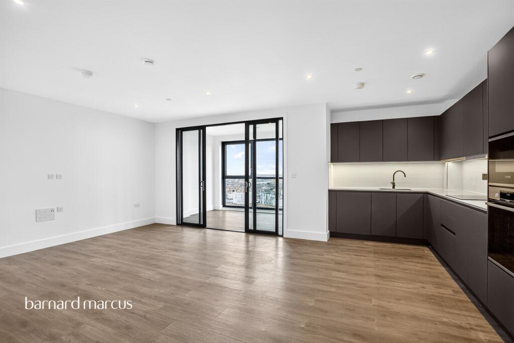 Main image of property: Poplar Walk, Croydon