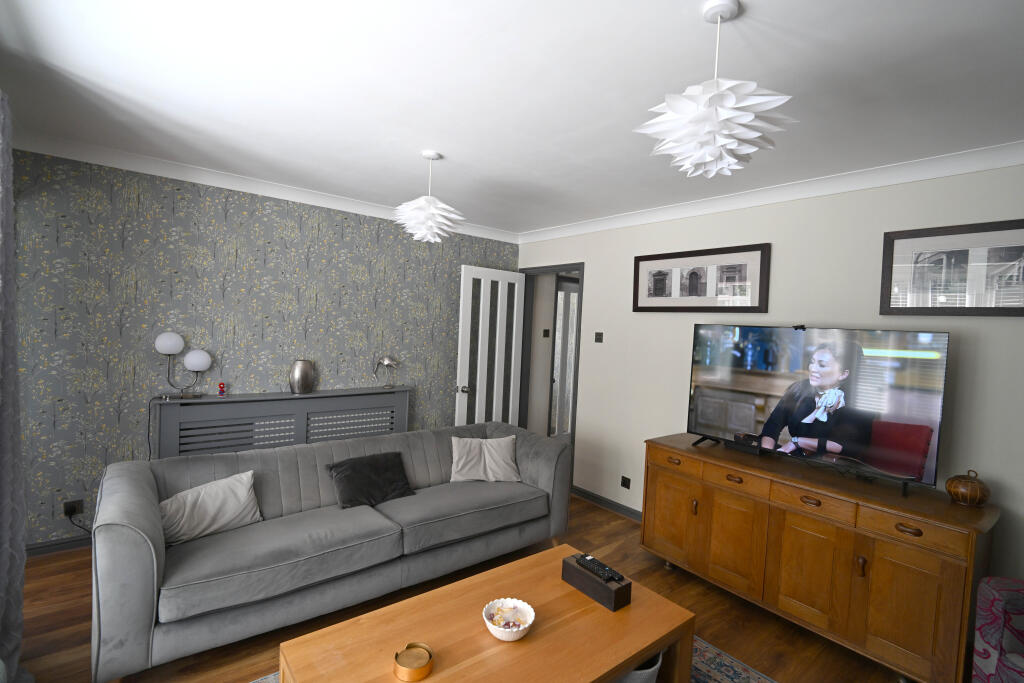 House in Runcorn, Manor Park, Sandymoor - More
