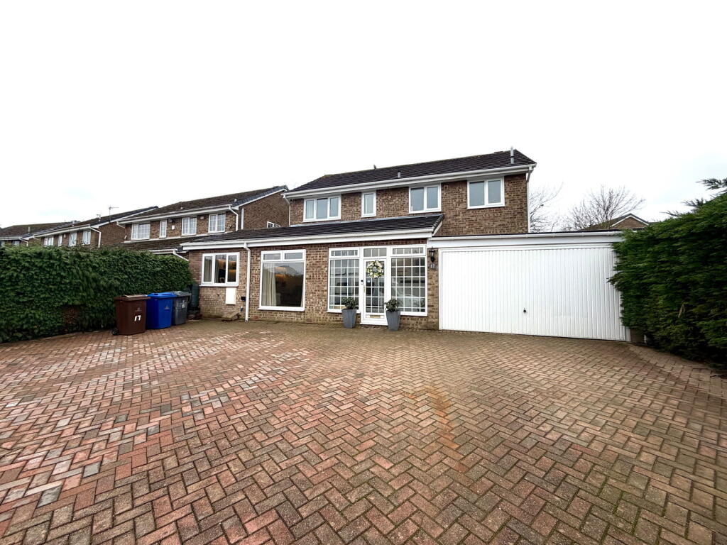 Main image of property: Longsideway, Barnsley, S75 2JL