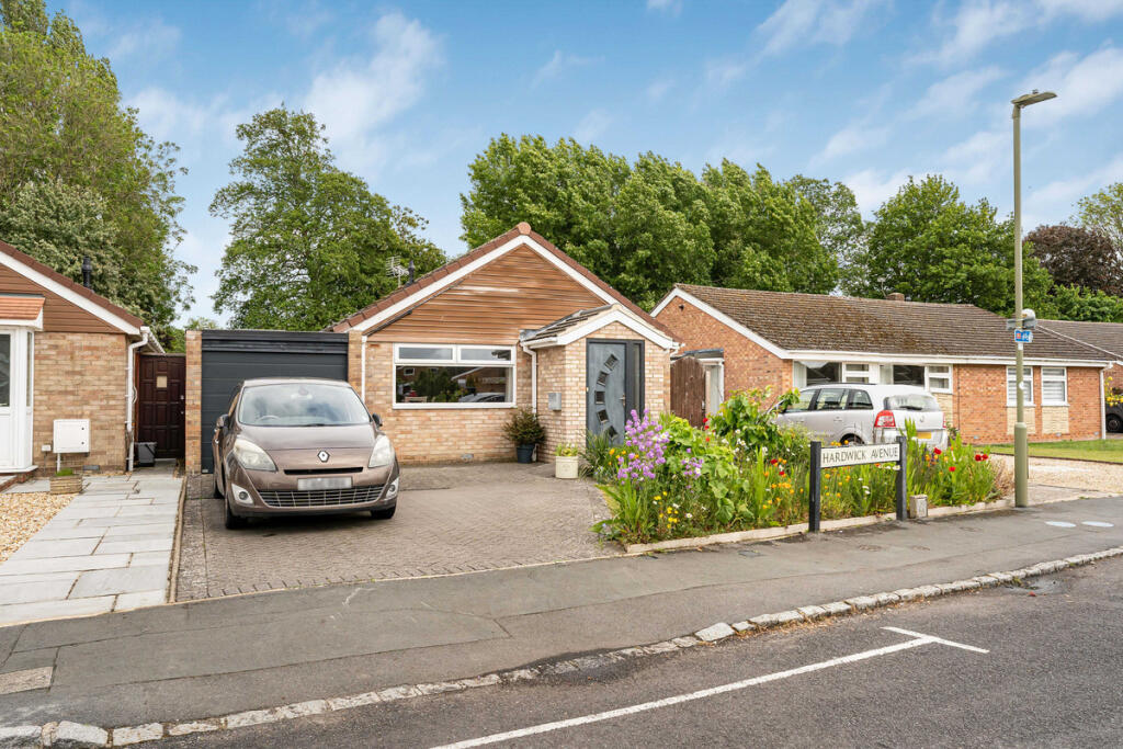 Main image of property: Hardwick Avenue, Kidlington, OX5