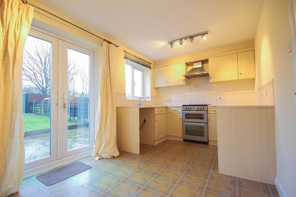 Prunella Drive, Lower Darwen photo 3