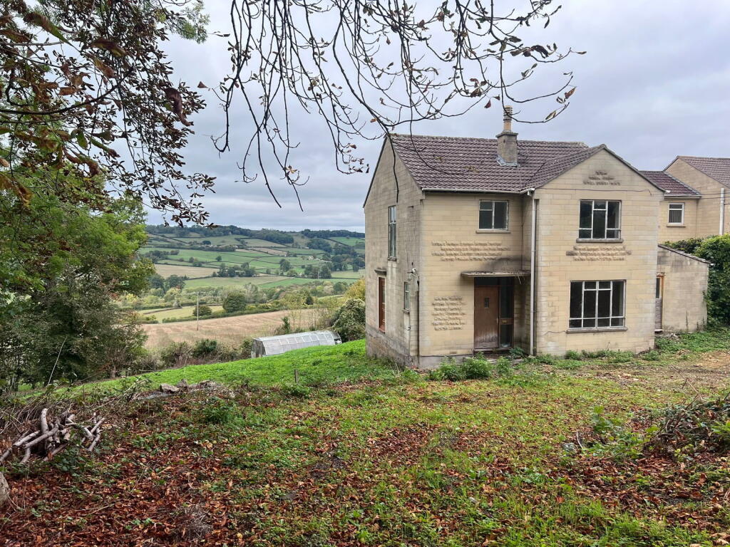 3 Bedroom Detached in SN13 8BG