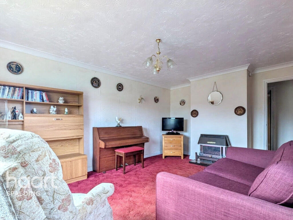 3-bed bungalow on Falklands Road, Sutton Bridge, £240,000