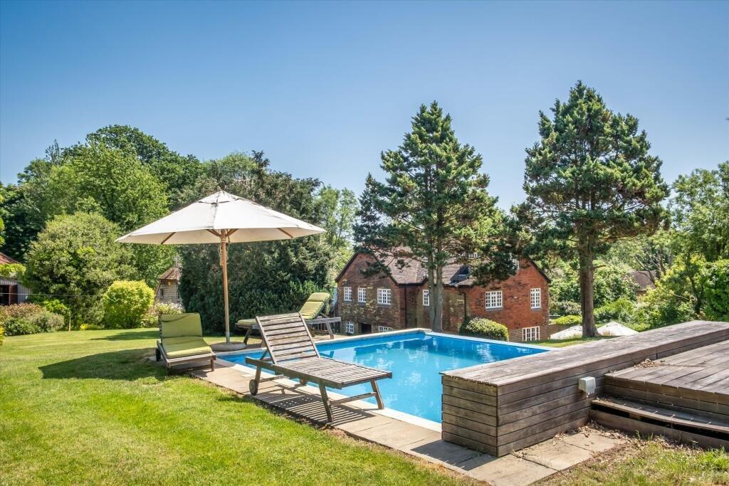 House in Redhill - View 4