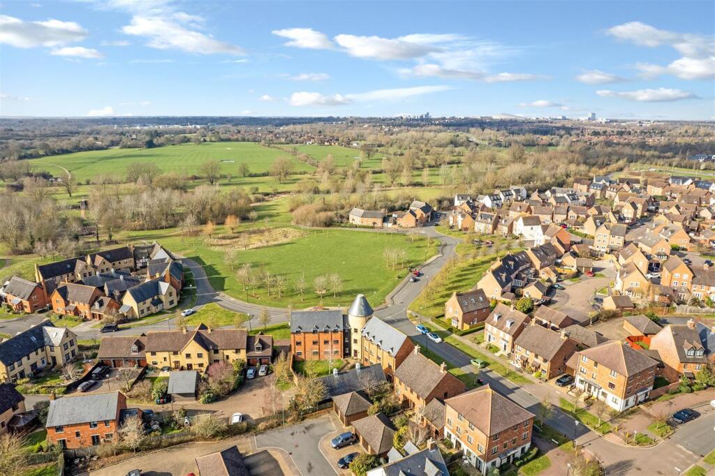 House in Milton Keynes, Monkston Park, Kents Hill, Monkston and Brinklow - More