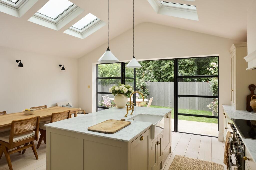 House in London - View 3