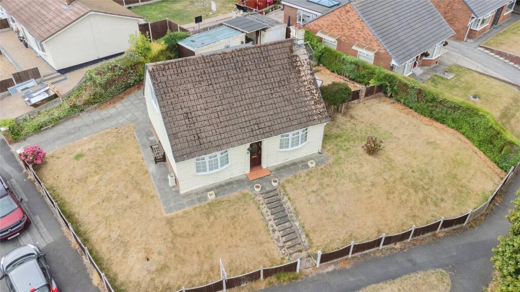 House in Chester, Ellesmere Port - View 2