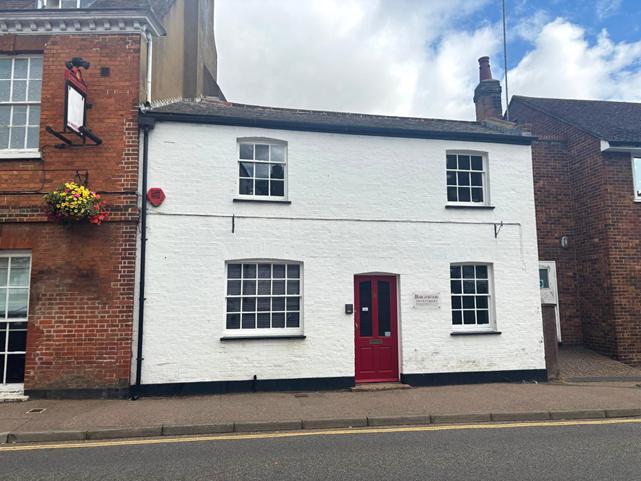 Main image of property: 8 Prospect Place, Welwyn, Hertfordshire, AL6 9EN