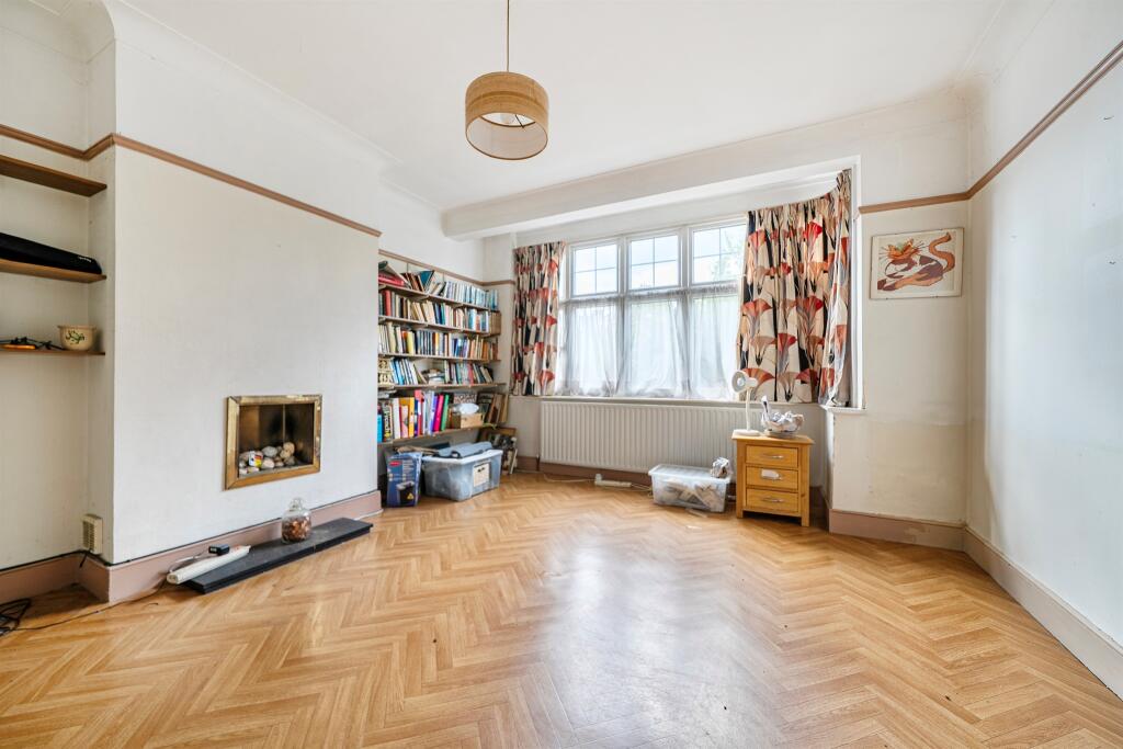 House in Enfield - View 3