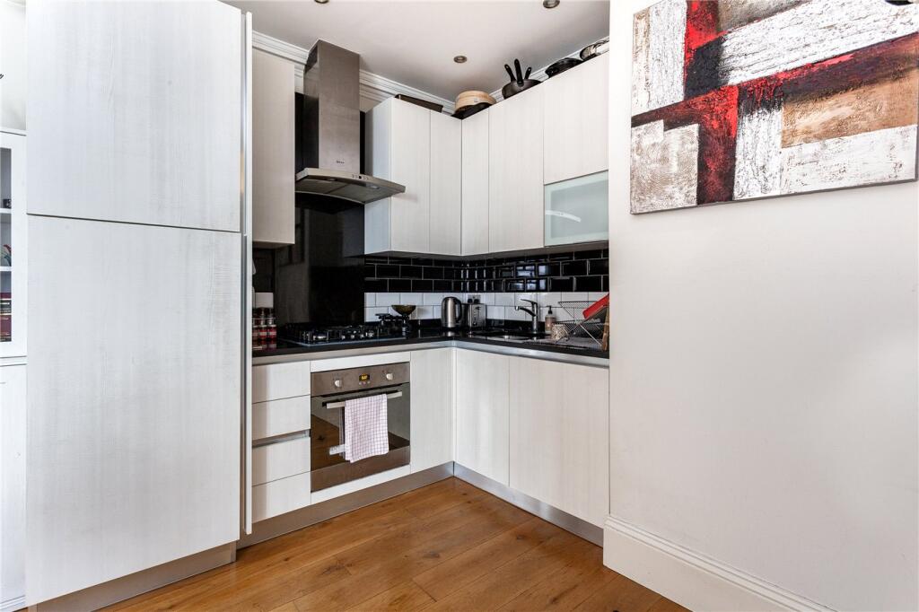 Mackenzie Road, Islington, London, N7 photo 3