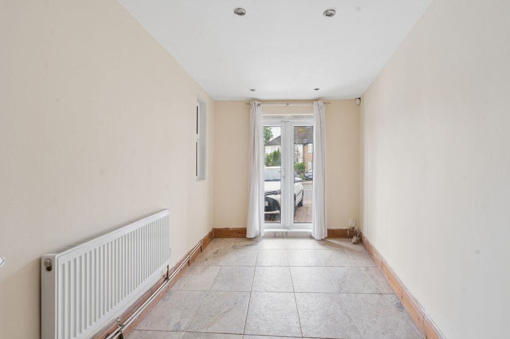 House in Watford - View 5