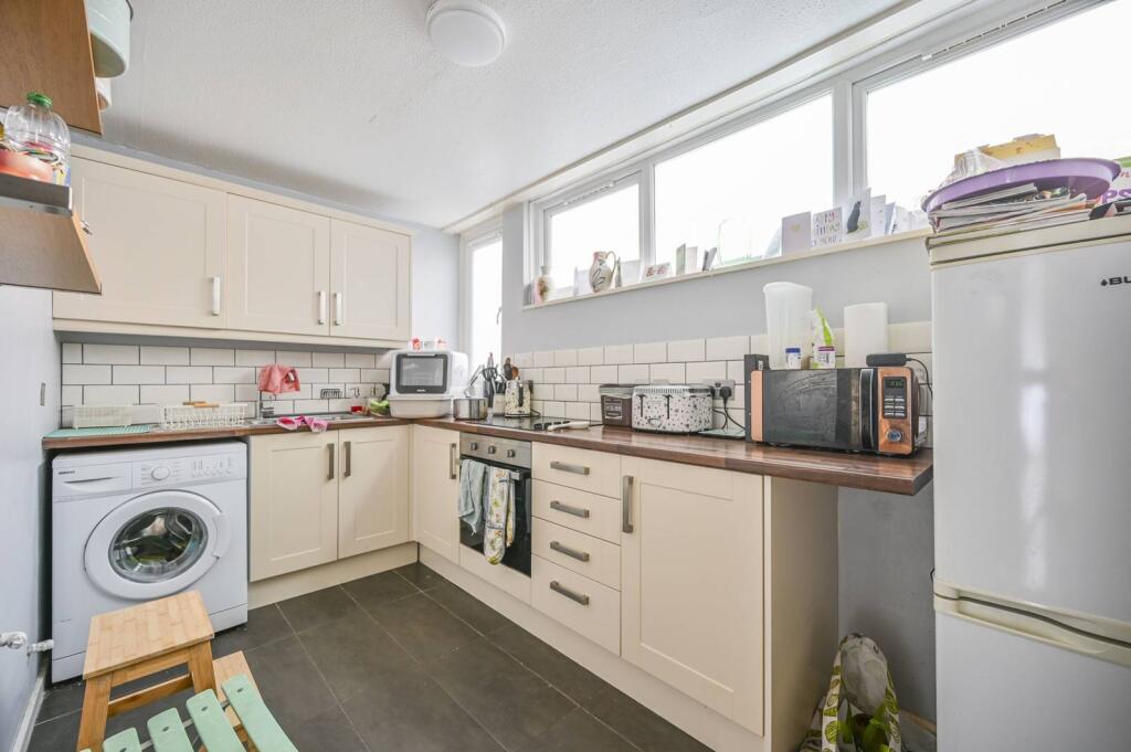 Main image of property: Holland Walk, N19, Archway, London, N19
