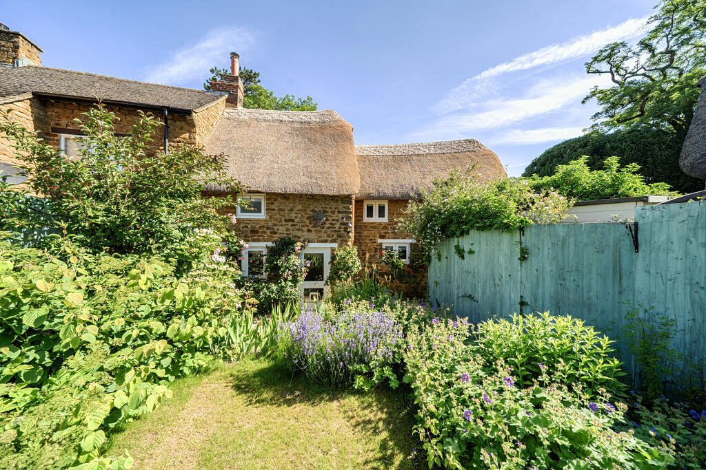 Main image of property: Hawke Lane, Bloxham, OX15