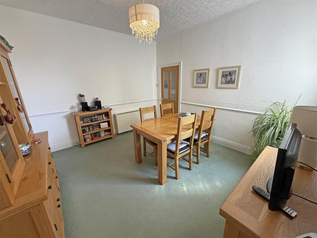Apartment in North Tyneside, North East - View 4