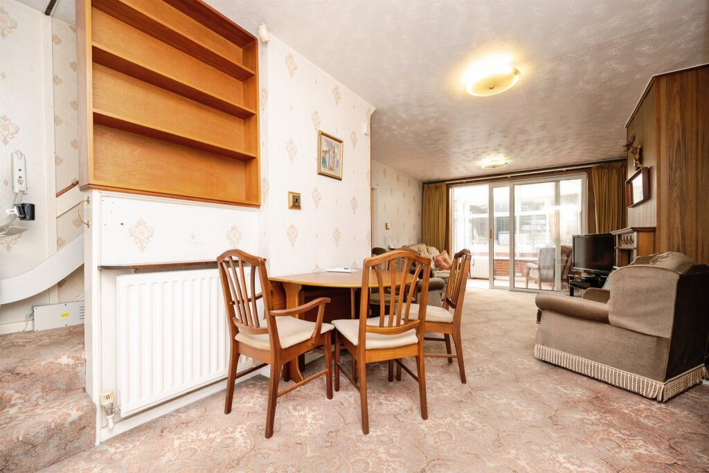 House in Dudley, West Midlands - More