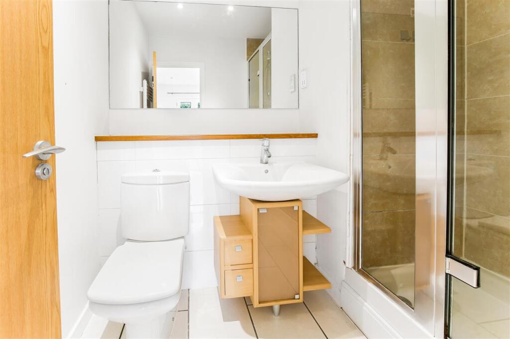 Apartment in London, Kentish Town - View 3