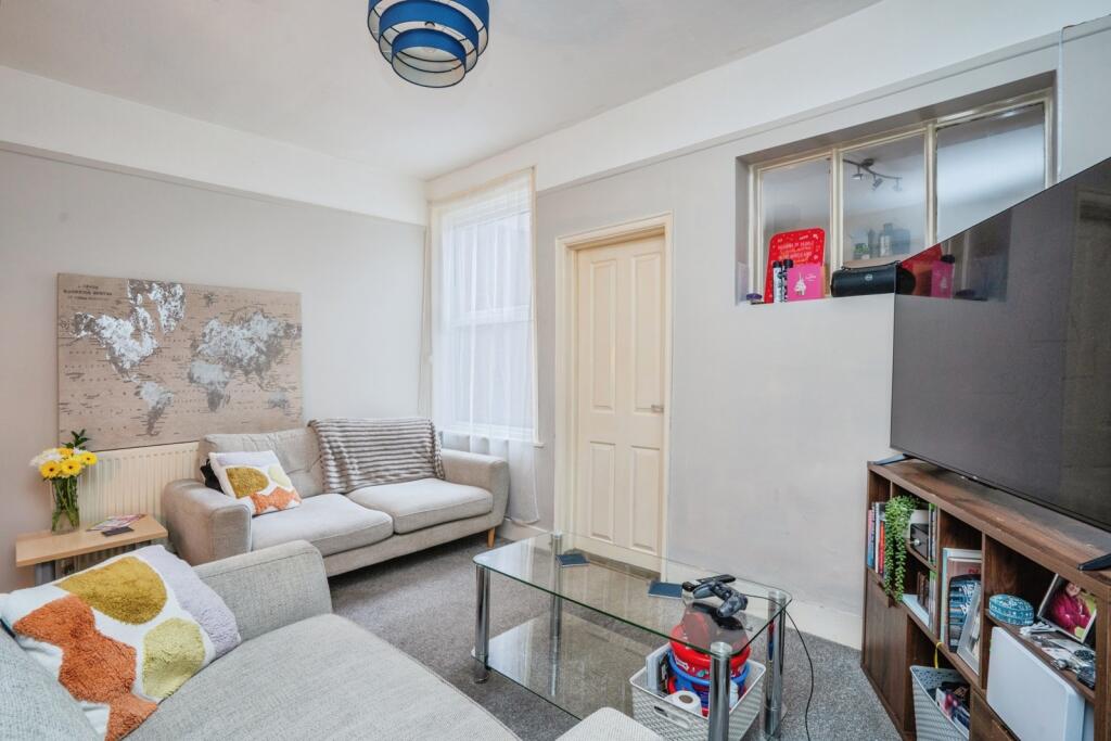 House in Portsmouth - View 2