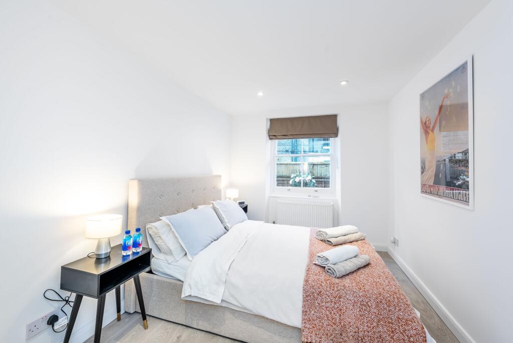 Apartment in London, Royal Borough of Kensington and Chelsea - View 4