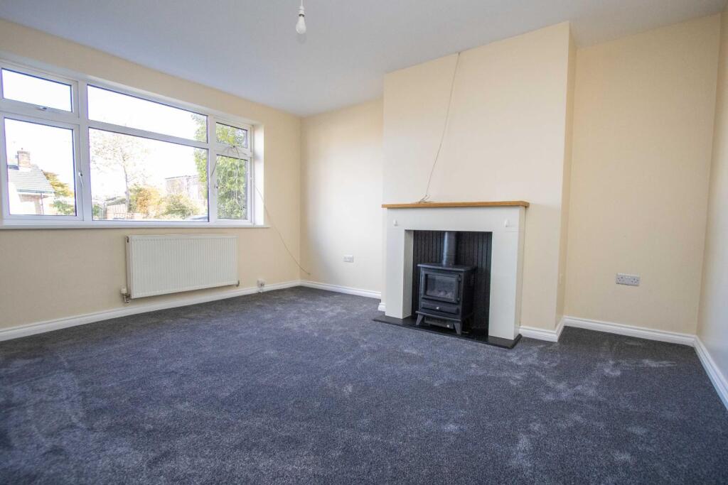 31 Hawthorn Crescent photo 2