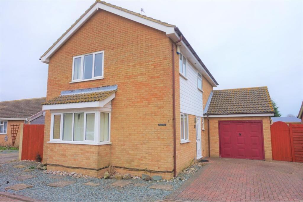 Main image of property: Windsor Mews, New Romney, TN28