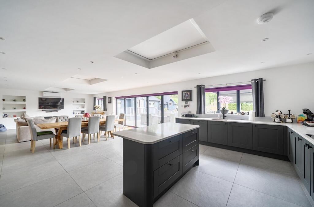 House in Southampton - View 3