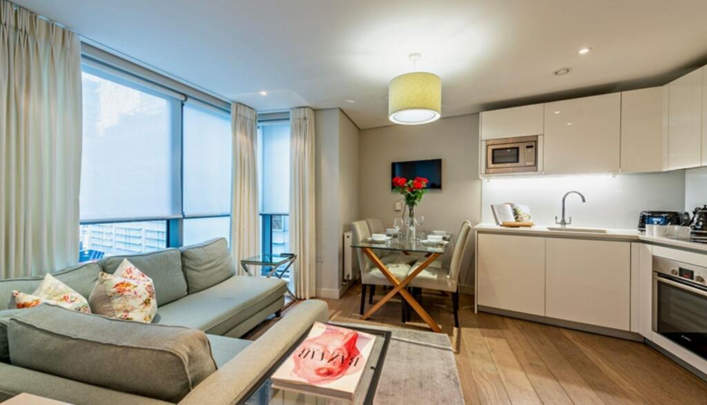 Main image of property: 4b Merchant Square East, Hyde Park, London W2