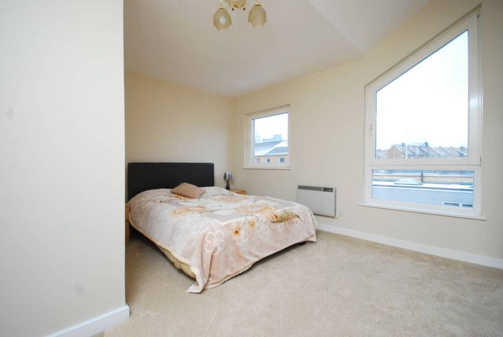 4 bedroom terraced house for rent