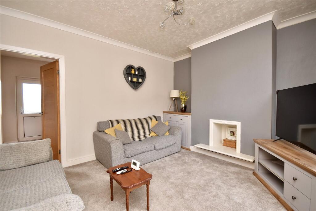 Moor Street, Shaw, Oldham, Greater Manchester, OL2 photo 3
