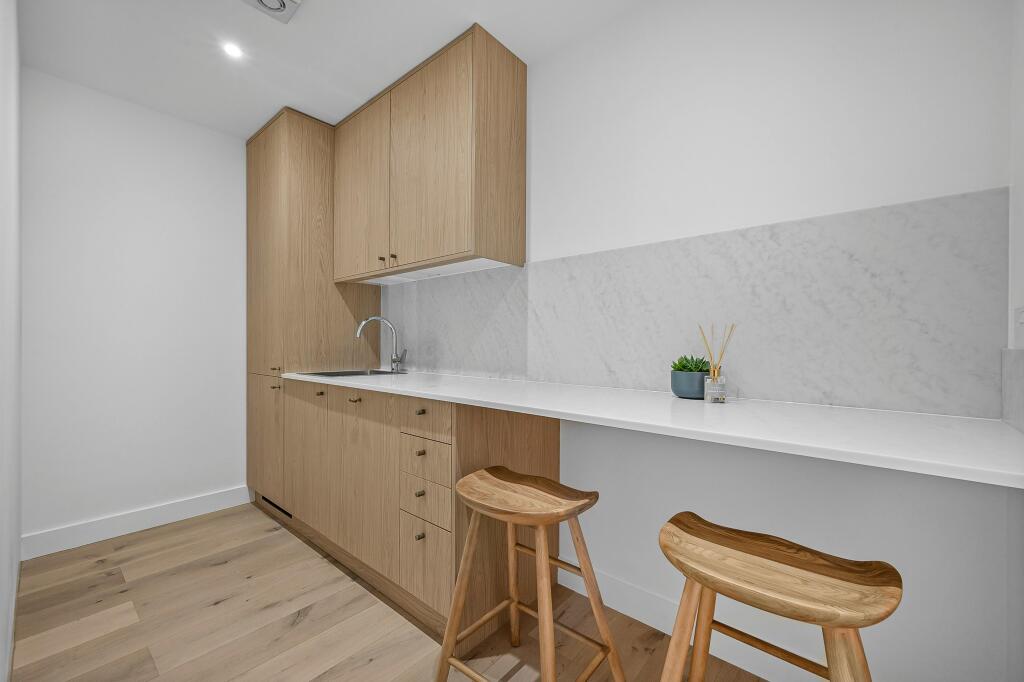 kitchen 1.jpg