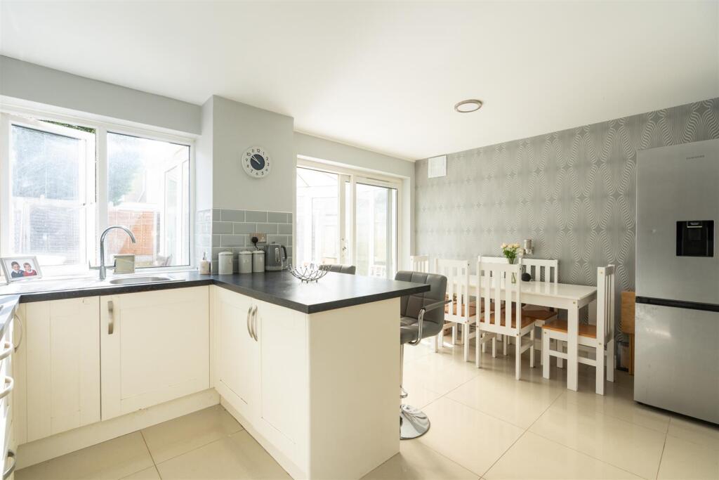 House in Solihull, West Midlands - More