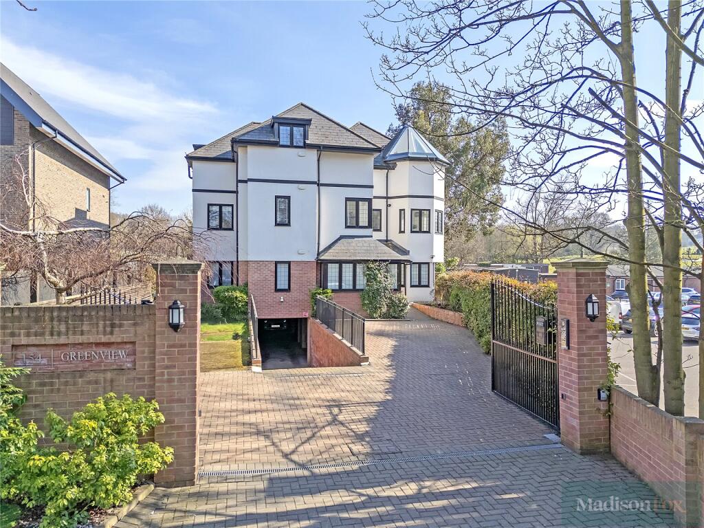 Main image of property: High Road, Chigwell, Essex, IG7