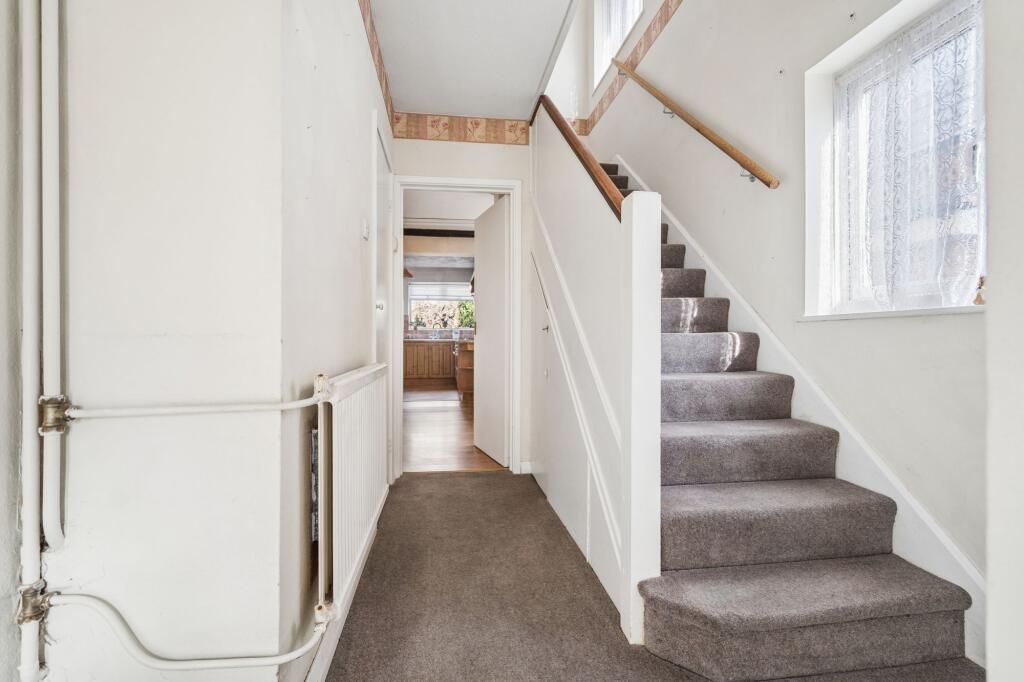 House in Hertsmere, Merry Hill, Bushey - View 5