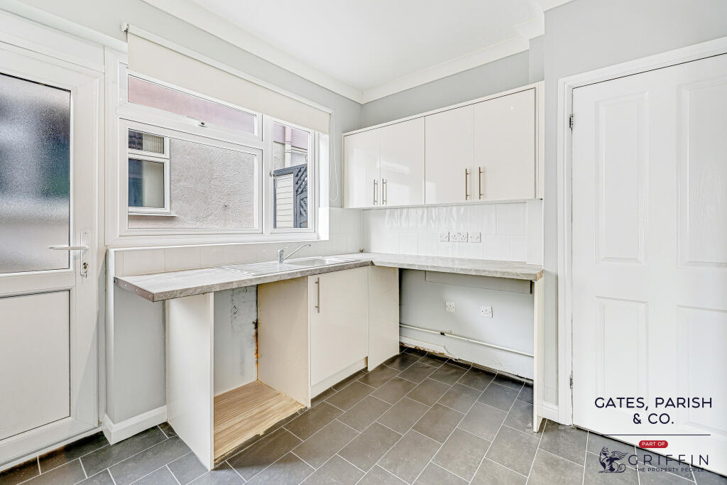 Howard Road, Upminster, RM14 photo 3