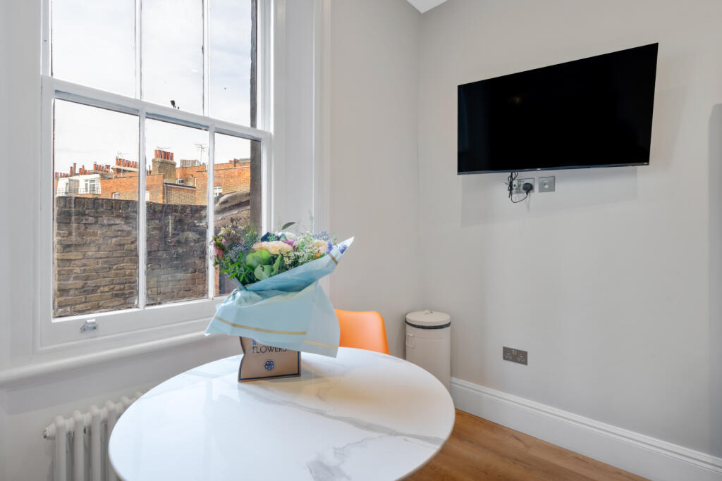Apartment in London - View 4
