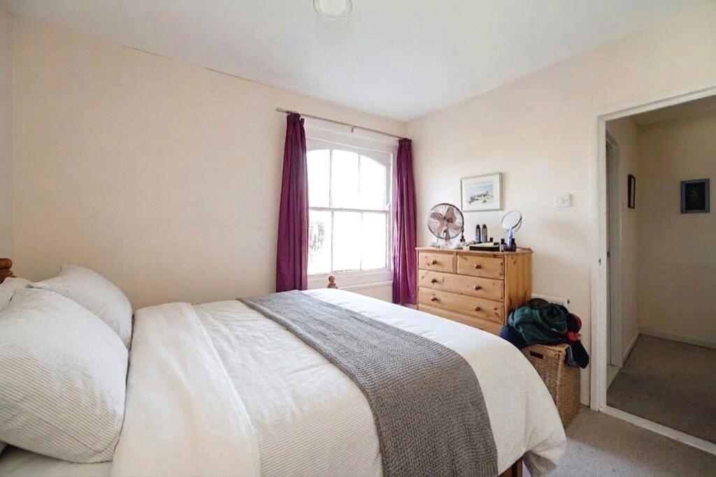 Apartment in Portsmouth - View 4