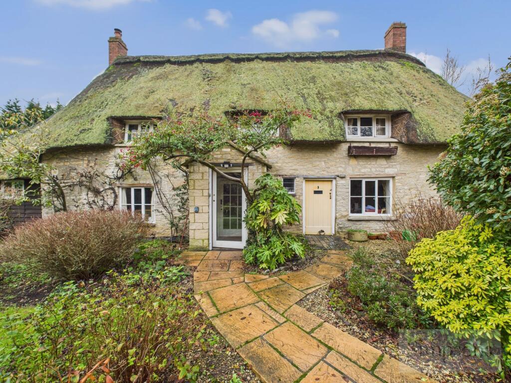 Main image of property: High Cogges, Witney, OX29