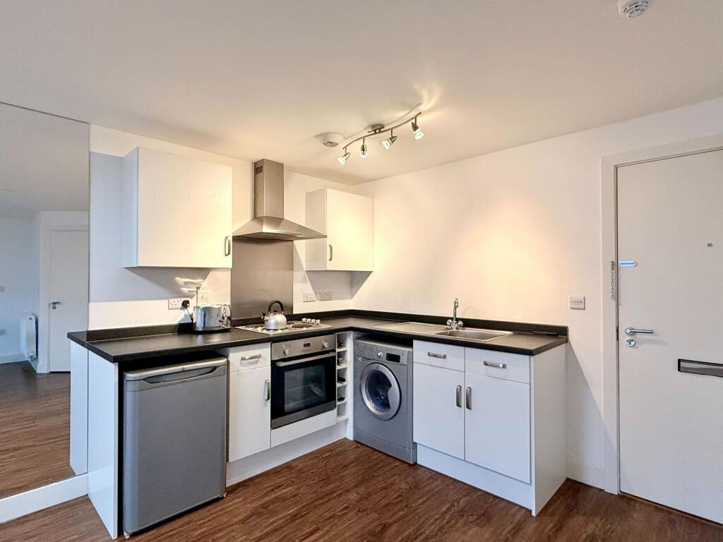 Apartment in Taunton - View 5