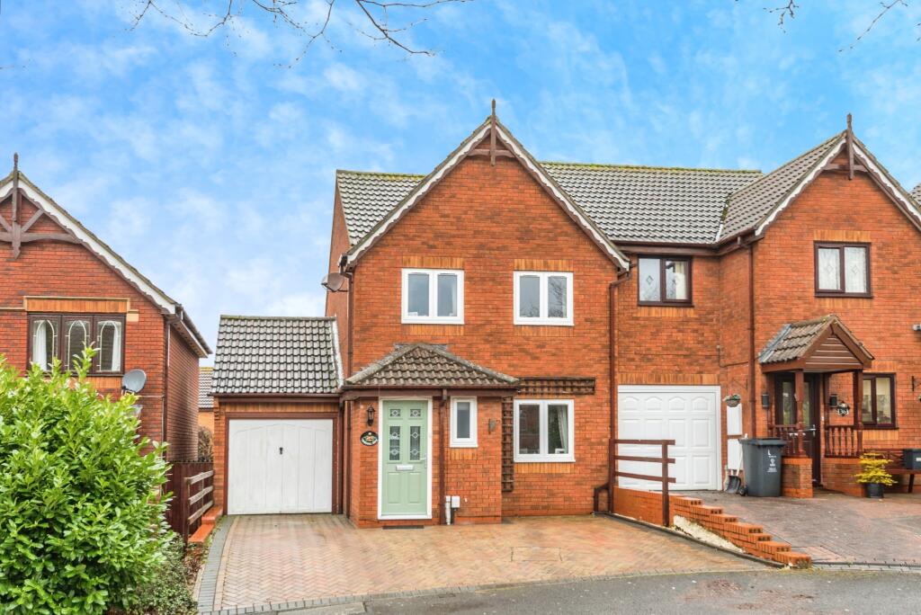 Main image of property: Thornhill Drive - St. Andrew's Ridge, Swindon, SN25