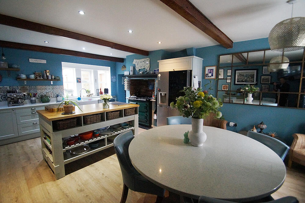 2 Warth Cottages Huddersfield Road Diggle OL3 5PJ photo 4