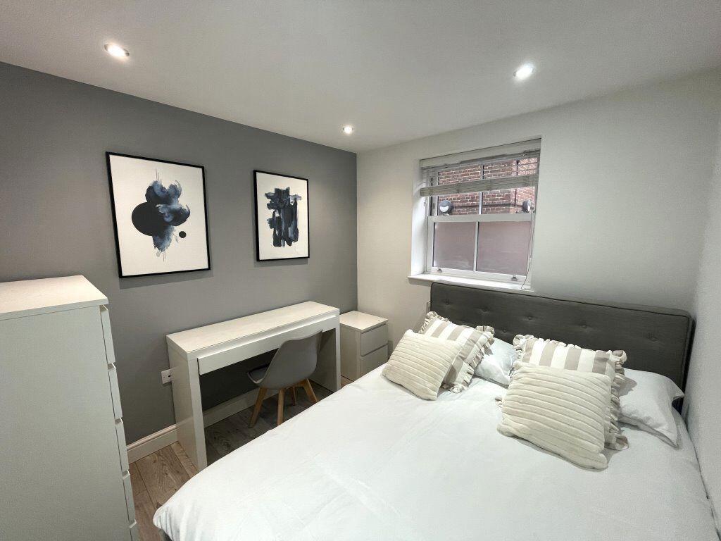 Main image of property: Room 3, Fl 1, Priestgate, Peterborough, PE1 1JL