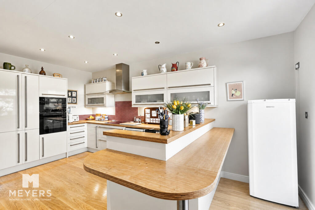 Durrington Road, Bournemouth, BH7 6 photo 5