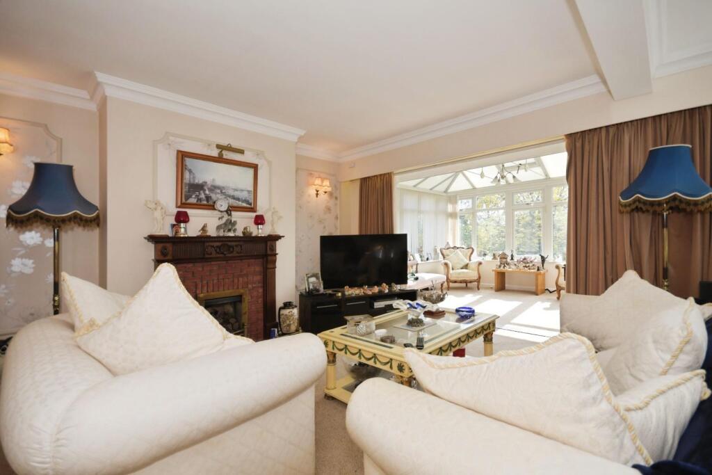 Derby Road, Wingerworth, Chesterfield, S42 6NF photo 4