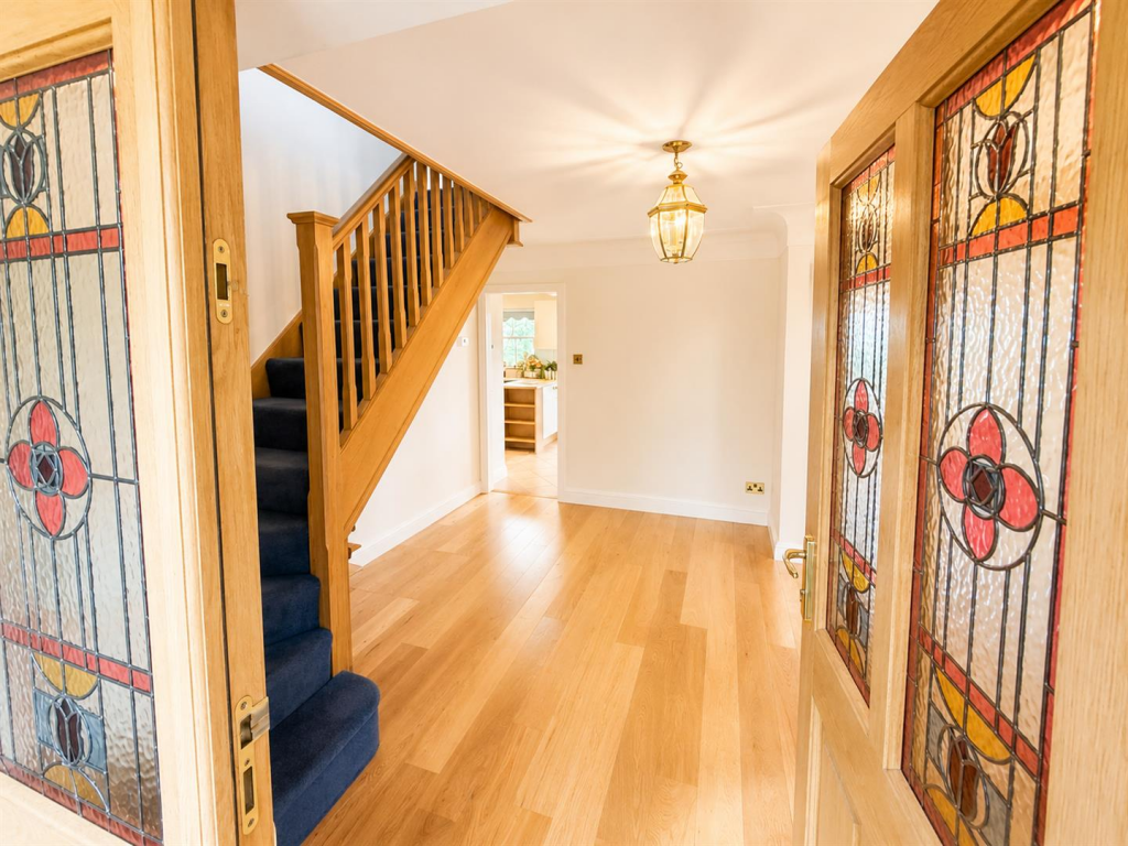 Raby Close, Heswall, Wirral photo 4