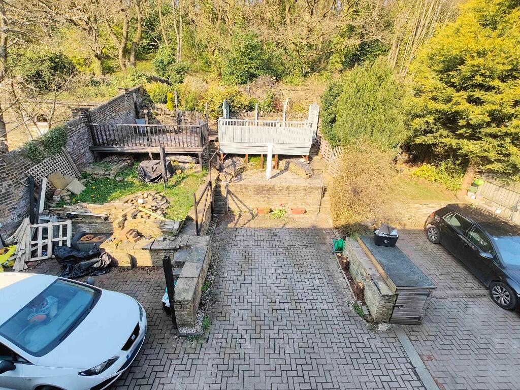 29 Lane Ends Green, Hipperholme, HX3 8EZ photo 2