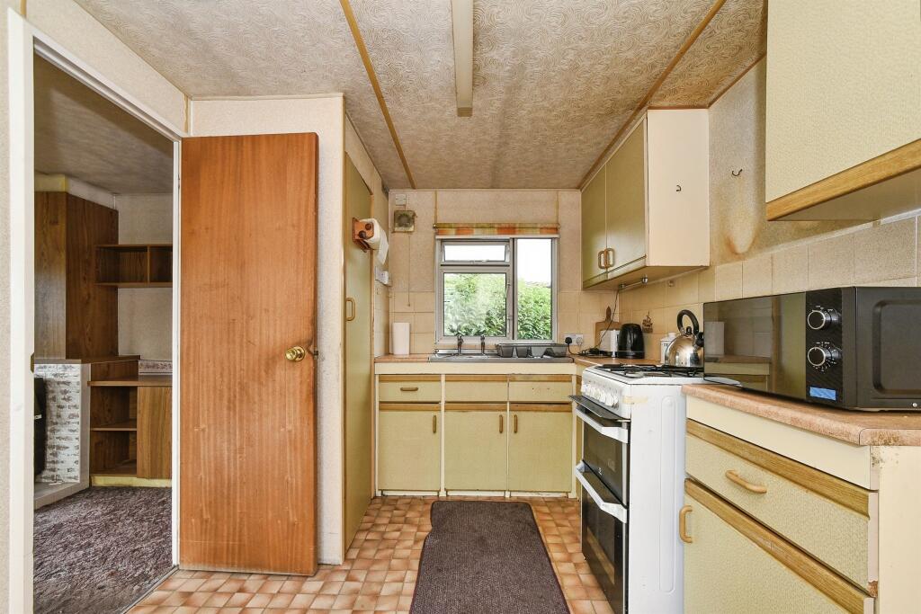 House in Cotswold, Lechlade - More