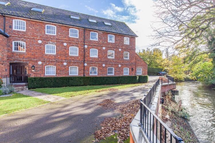 Main image of property: St Helens Mill, Abingdon